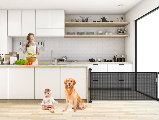 Extra-Wide Retractable Baby & Pet Gate, 39" Tall, Extends up to 118", One-Hand Lock, Indoor/Outdoor Safety, Black